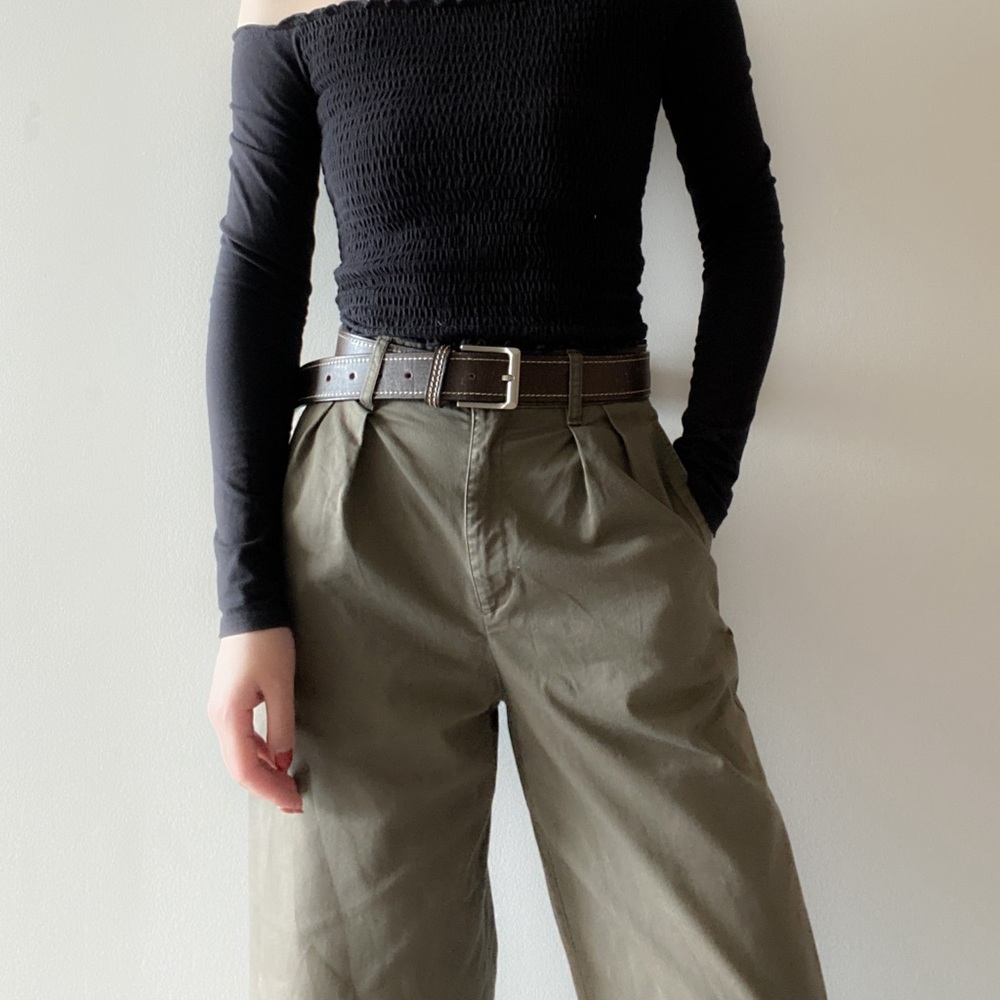 Green pants - Picture 3 of 3